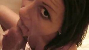 Η Βερόνικα Ροντρίγκεζ τεντώνει το σφιχτό μουνί της σεχ μουνακια στα όρια