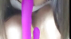 Η Eva σεξ πορν βιντεο απολαμβάνει ένα Long Dong Up The Ass